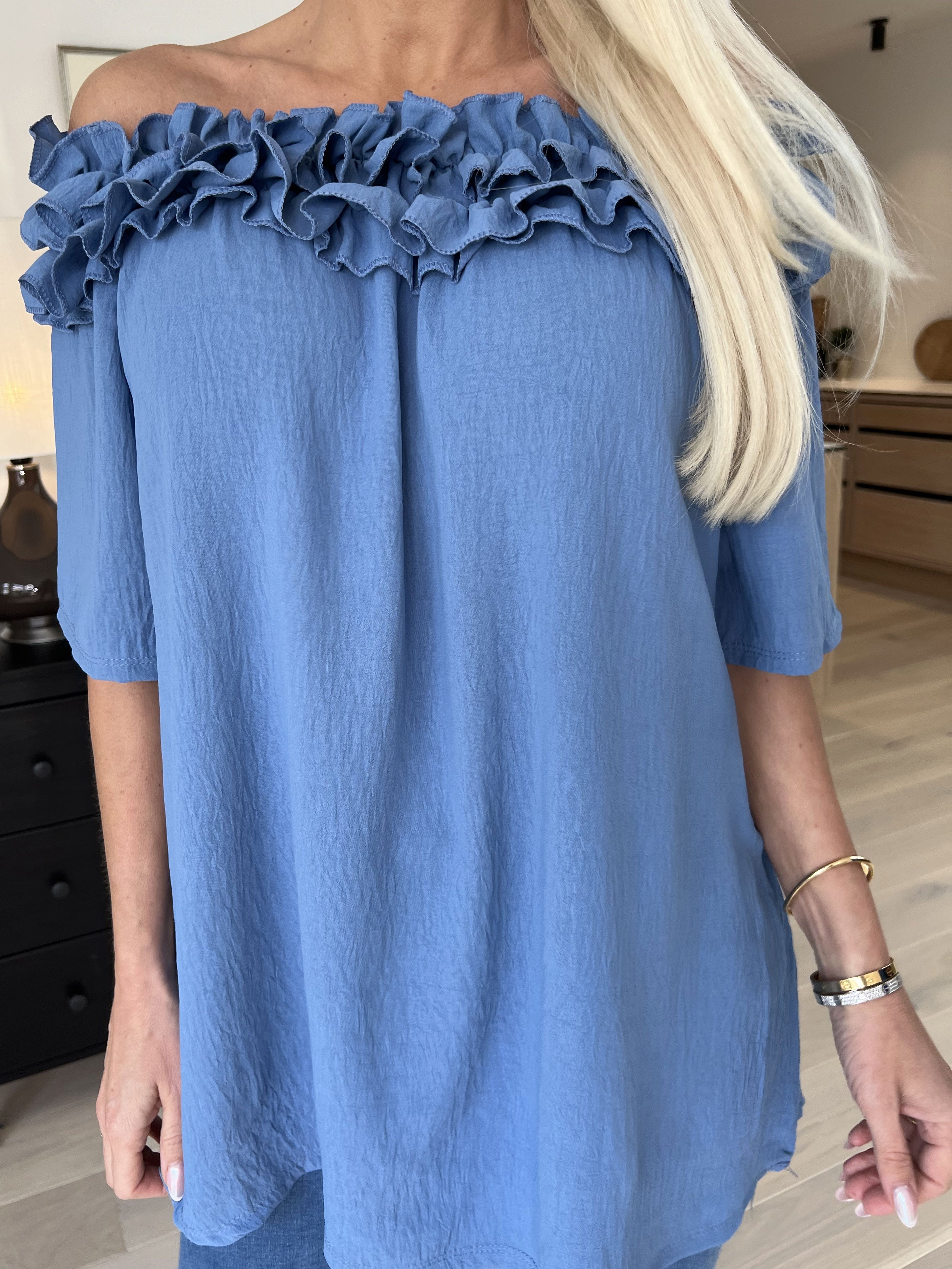 Chili Sleeveless - Finaste tunika med resår och volang i halsen